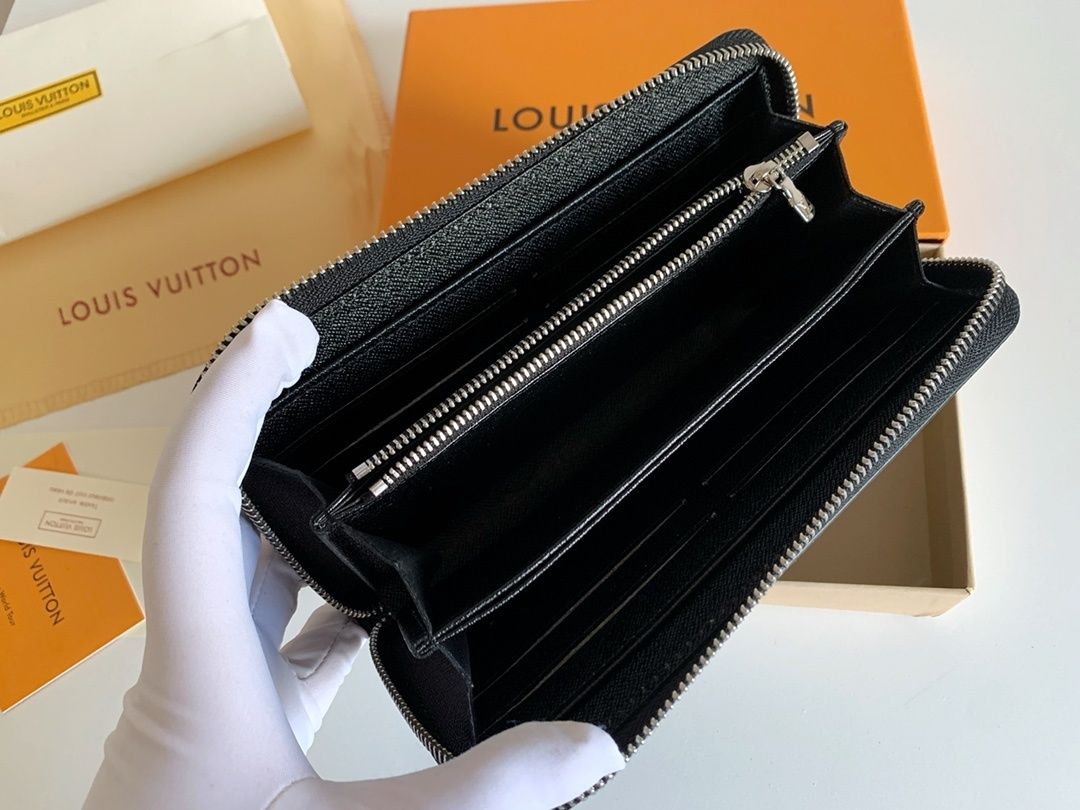 Black Checker Zip-Around Long Wallet Q08 product view 6