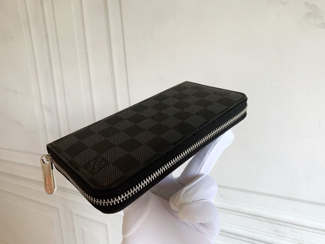 Black Checker Zip-Around Long Wallet Q08 product view 7