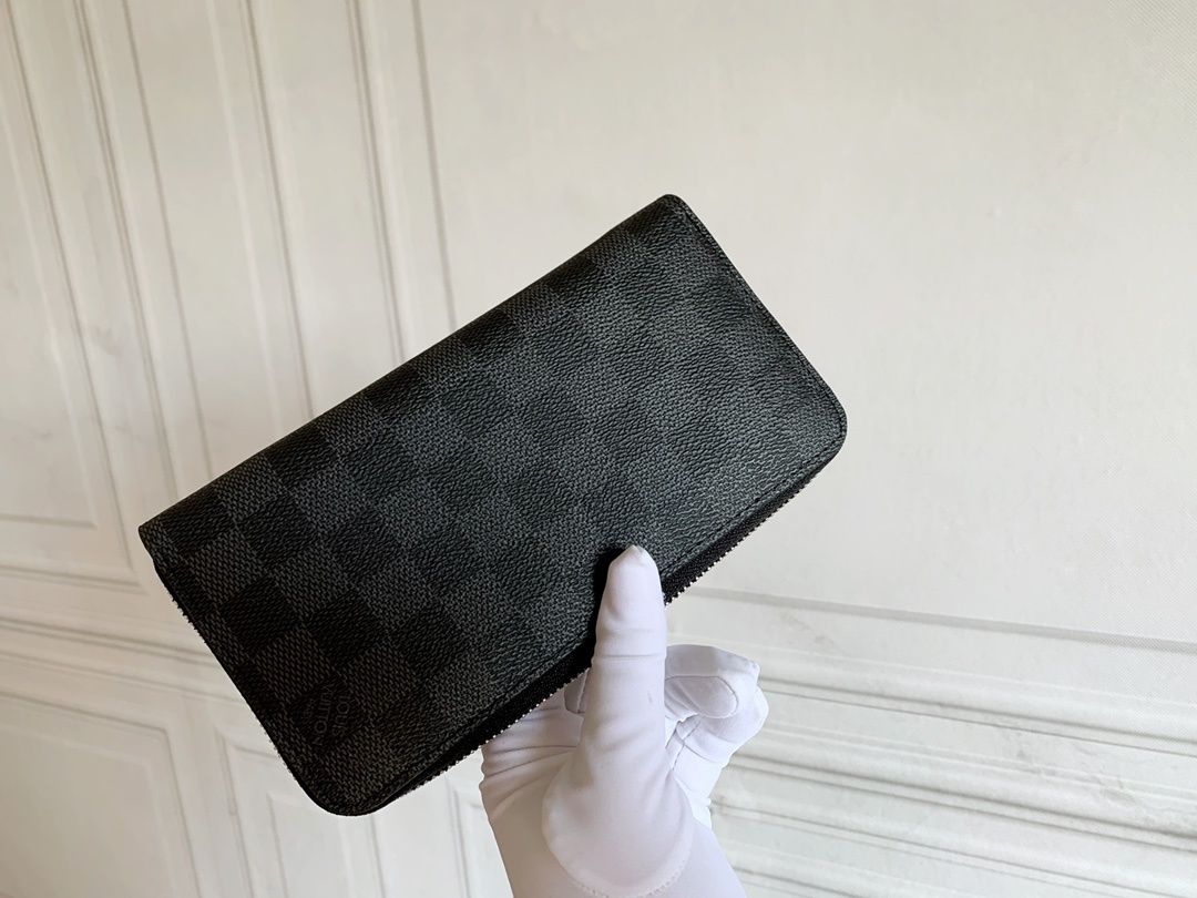 Black Checker Zip-Around Long Wallet Q08 product view 8