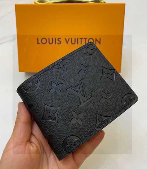 Black Embossed Monogram Bifold Wallet Q03 product view 2