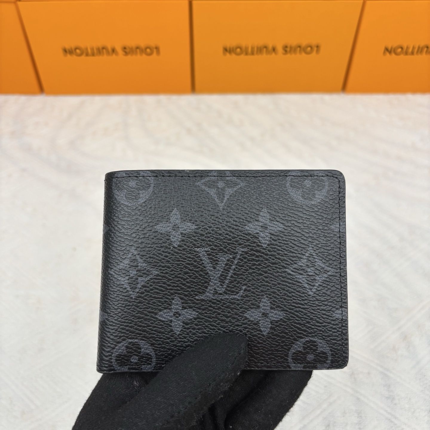 Black Monogram Bifold Wallet Q01 product view 2