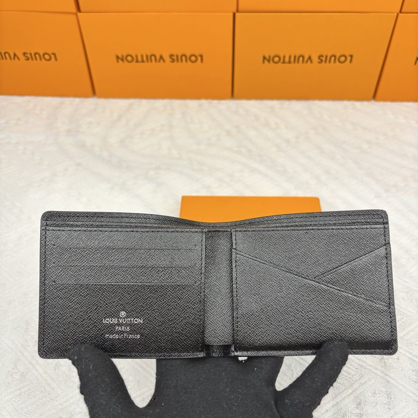 Black Monogram Bifold Wallet Q01 product view 6