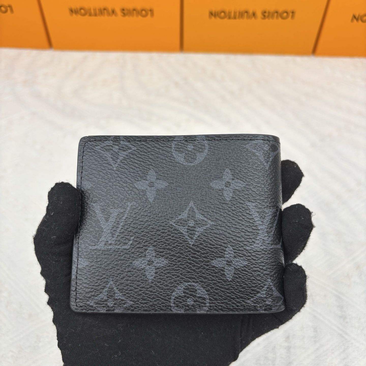 Black Monogram Bifold Wallet Q01 product view 7