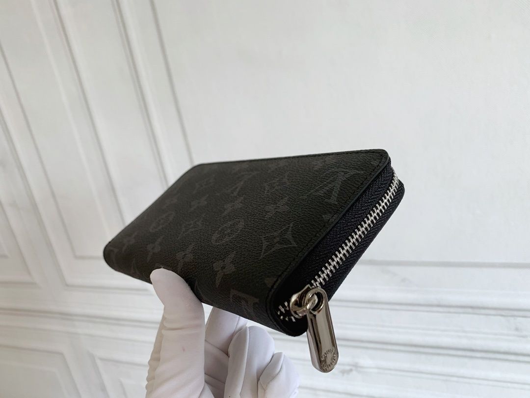 Black Monogram Zip-Around Long Wallet Q05 product view 5