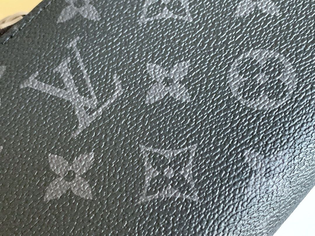 Black Monogram Zip-Around Long Wallet Q05 product view 9
