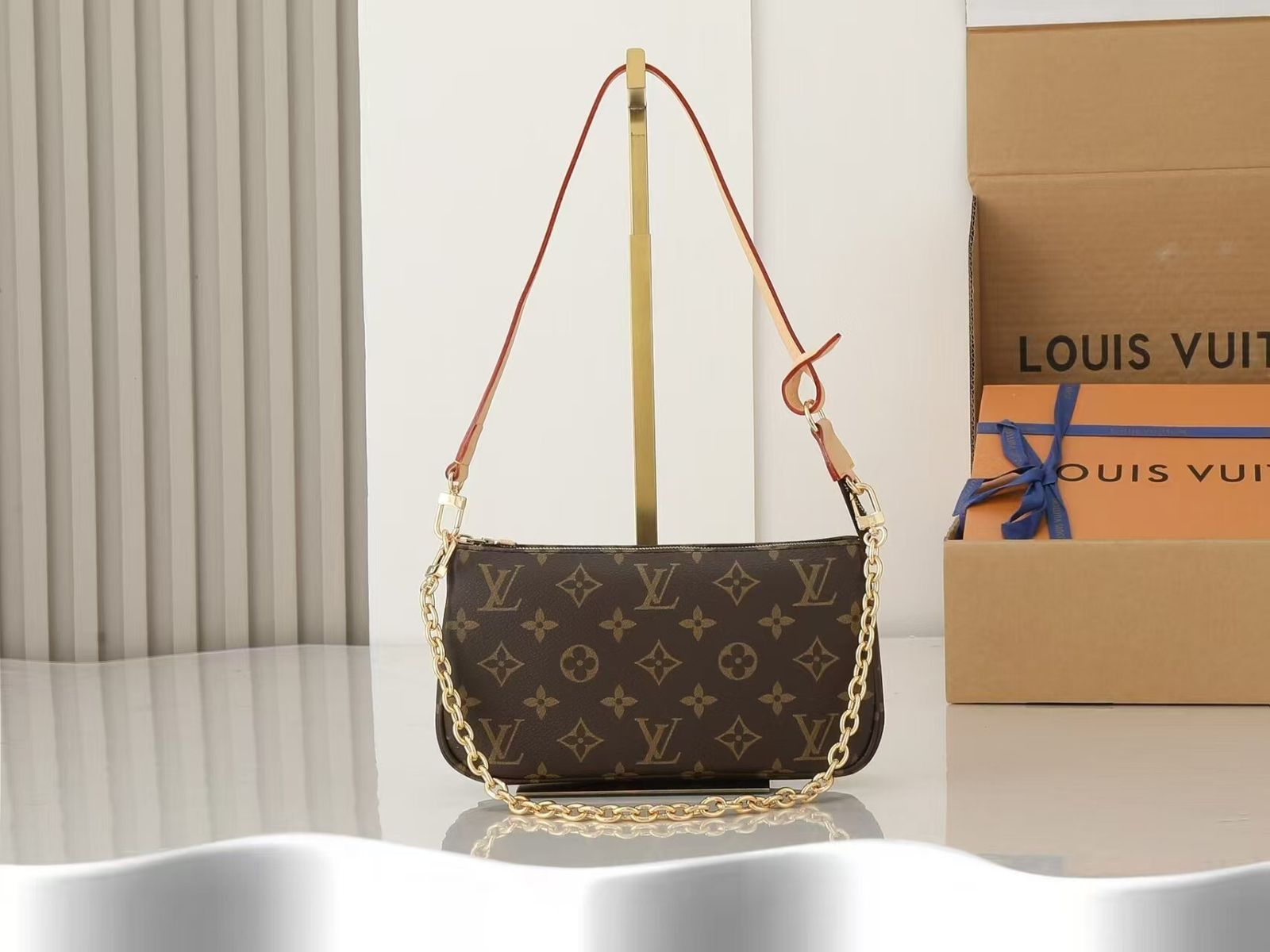 Brown Monogram Chain Shoulder Bag Q15 product view 1