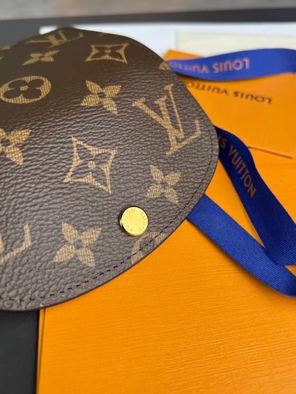 Brown Monogram Compact Coin Purse Q21 product view 2