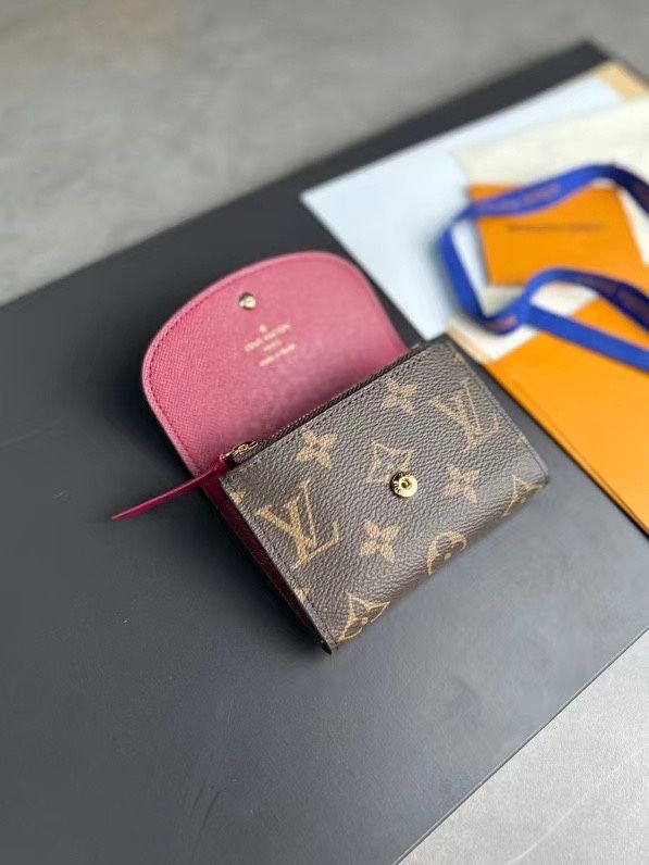 Brown Monogram Compact Coin Purse Q21 product view 3