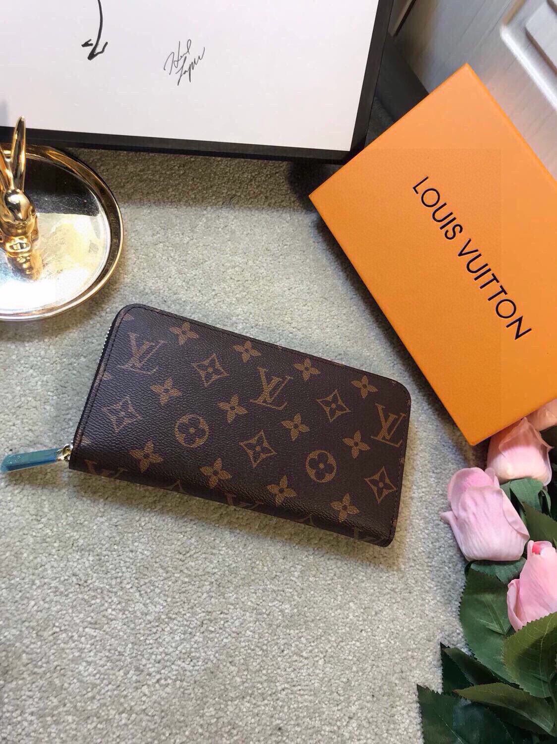 Brown Monogram Zip-Around Long Wallet Q06 product view 1