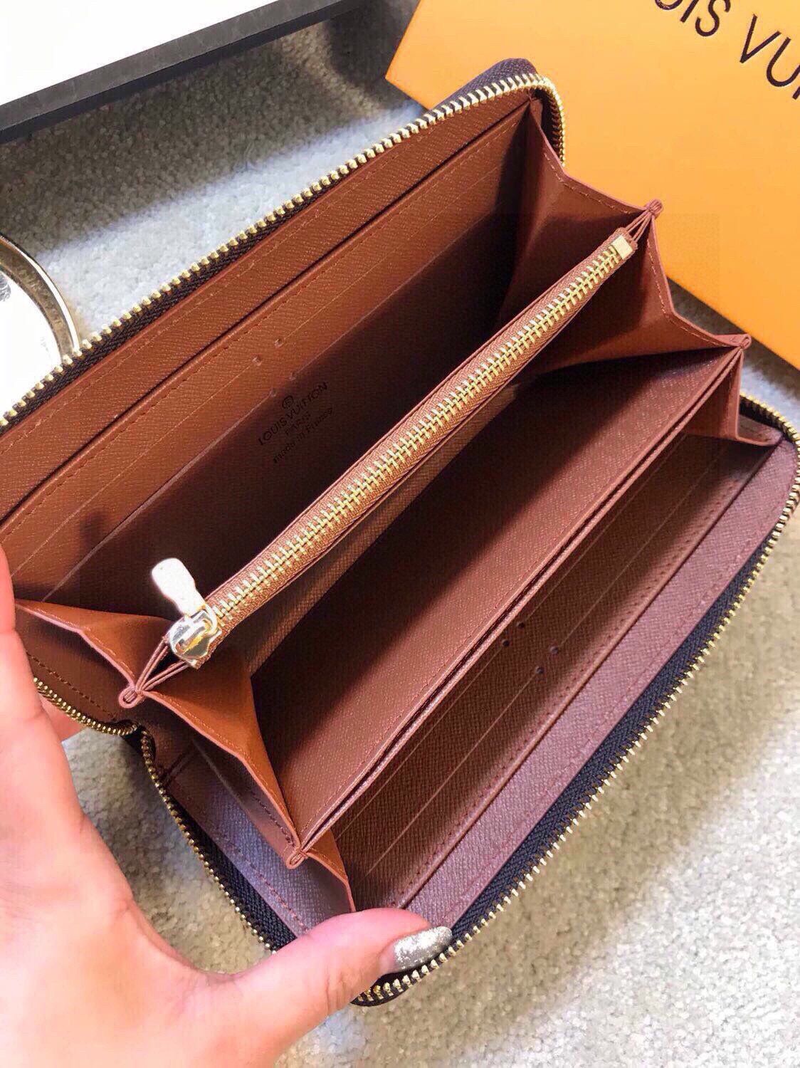 Brown Monogram Zip-Around Long Wallet Q06 product view 4