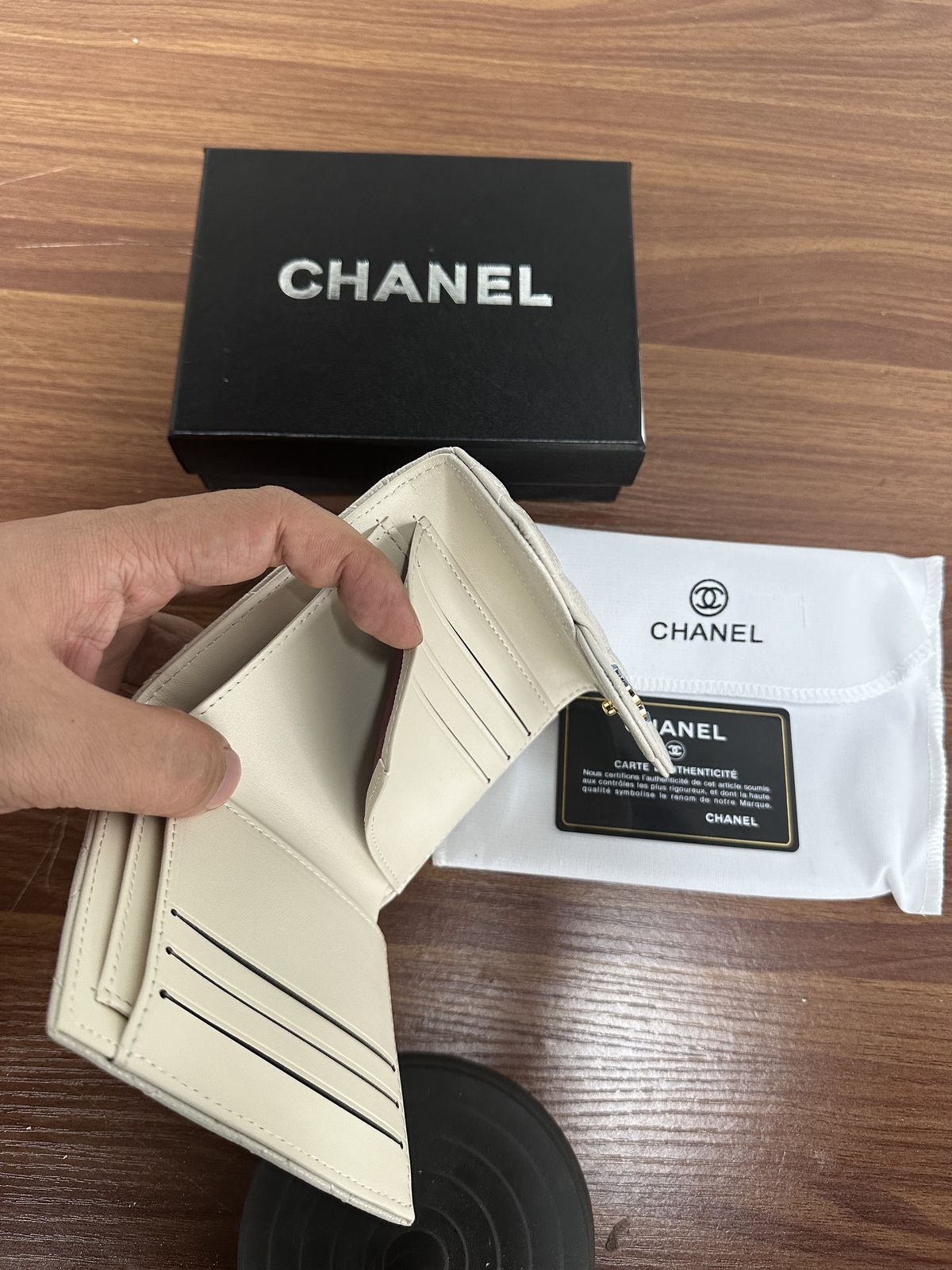Ivory Quilted Compact Wallet K07 product view 2