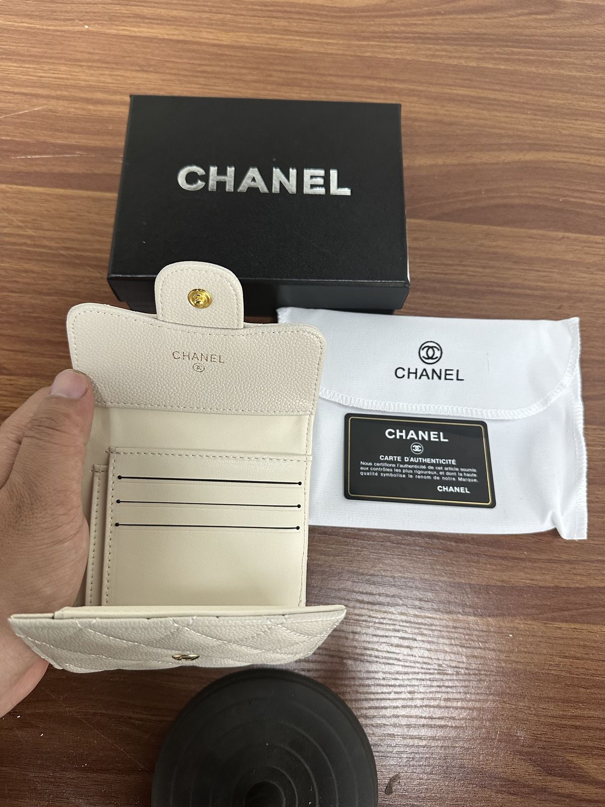 Ivory Quilted Compact Wallet K07 product view 3